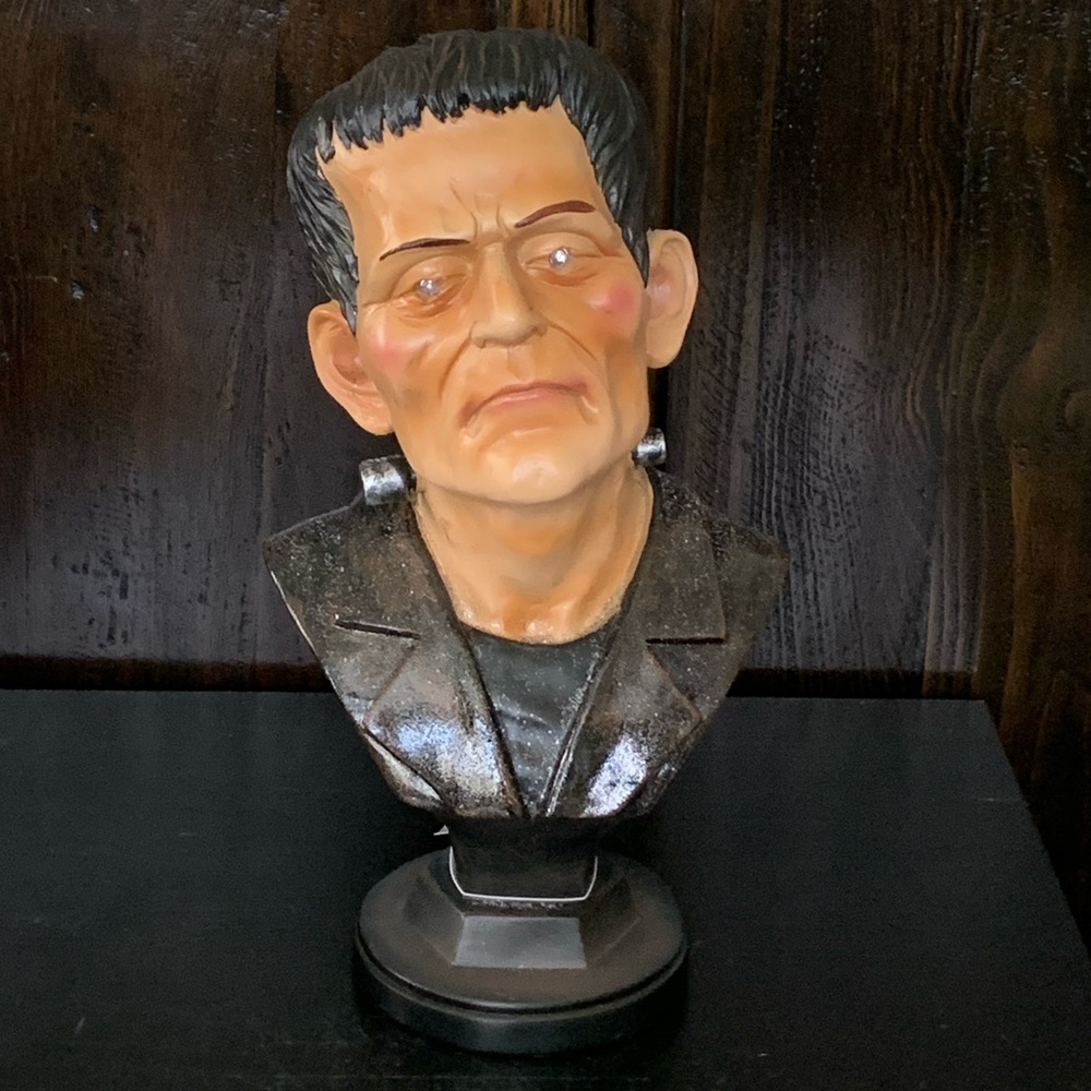 Frankenstein Bust Light Up Halloween Decor
